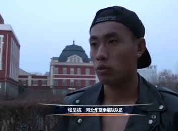 婴儿吃母乳视频